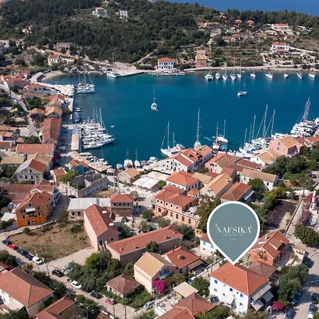 Nafsika And - 3* فيسكاردو