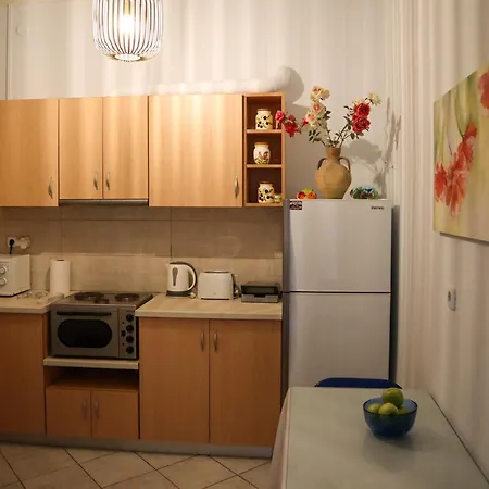 Nafsika And - 3* فيسكاردو